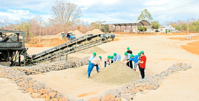 Mineradora investirá R$ 500 milhões em lítio no Vale do Jequitinhonha