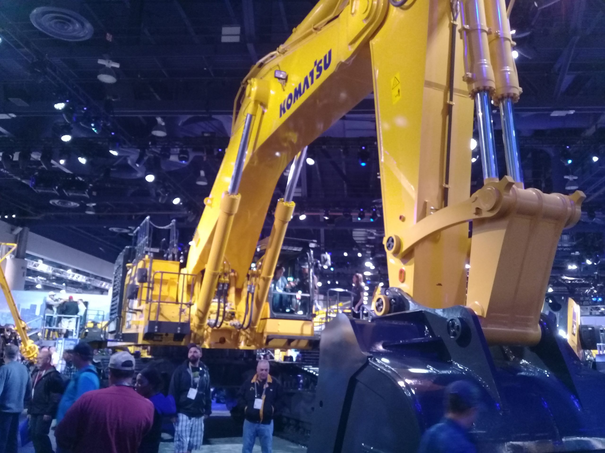 Conexpo 2020: Komatsu expõe tratores de esteira fabricados no Brasil