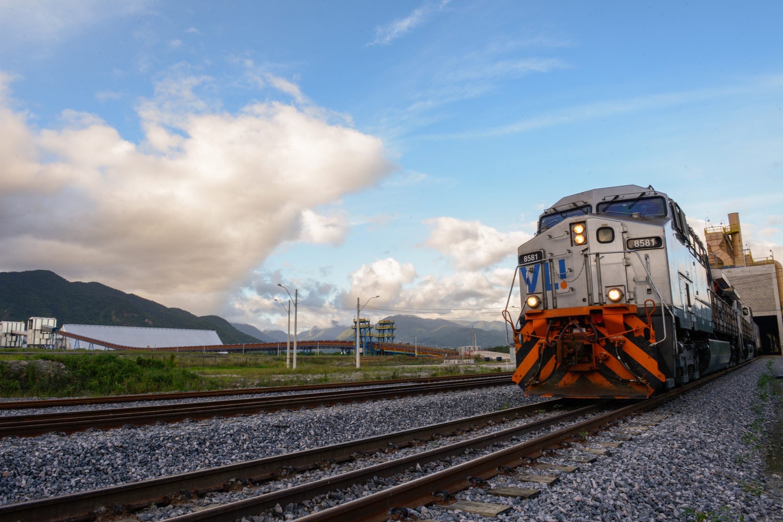 LafargeHolcim e VLI fecham parceria para transporte ferroviário até a BA