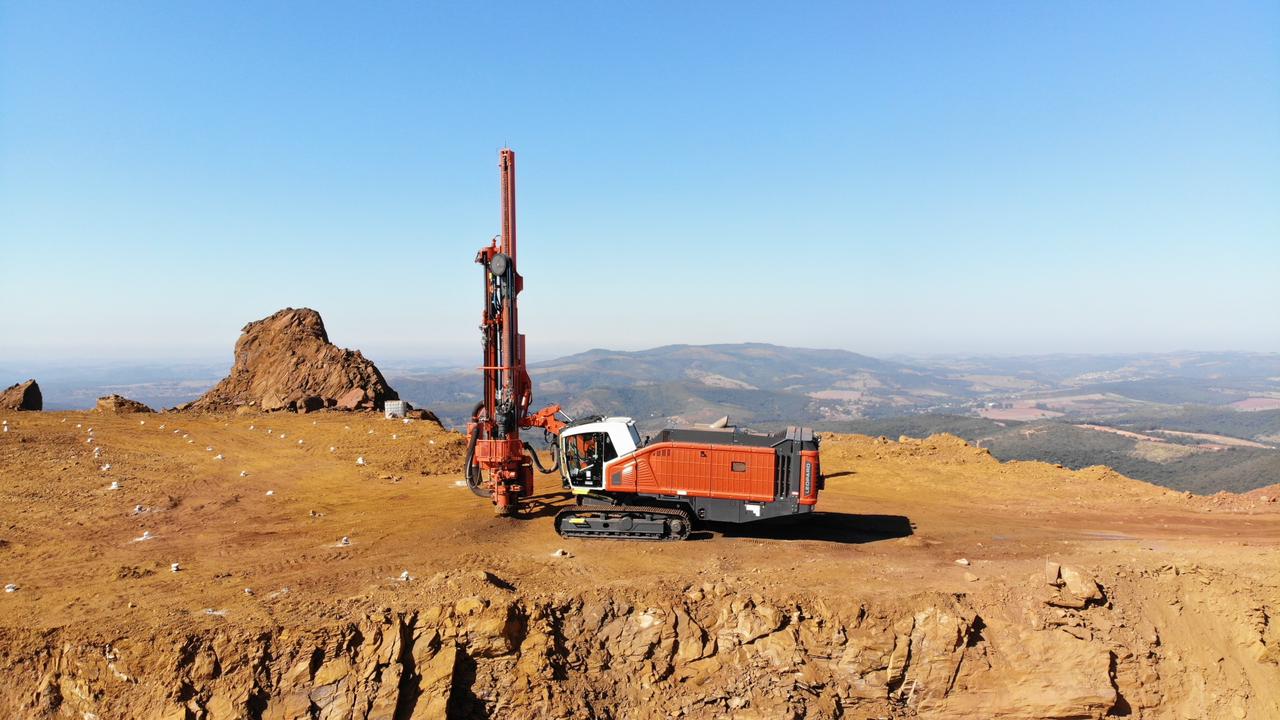 Sandvik entrega nova carreta de perfuração  no Brasil